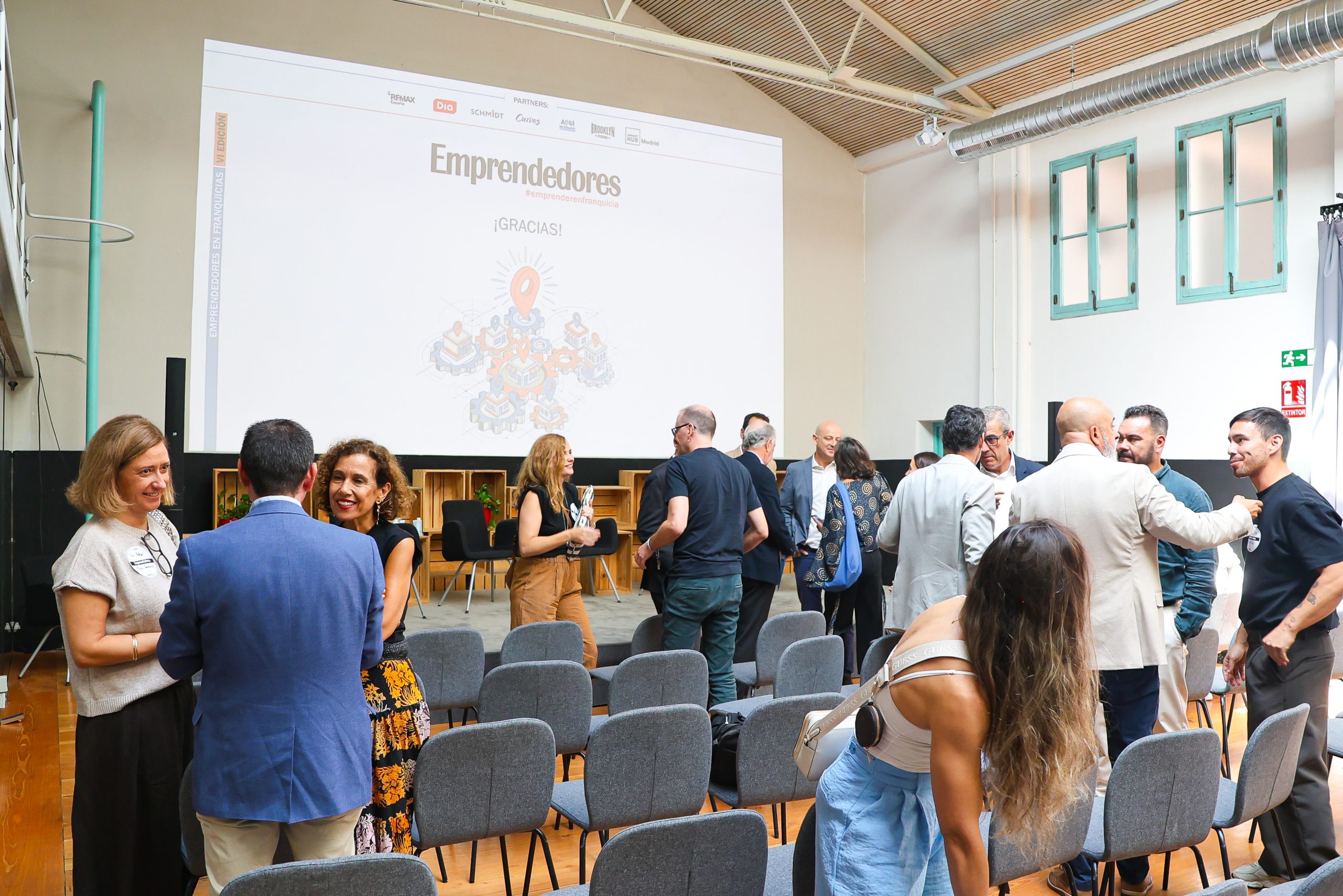 Emprendedores-mesa-redonda-luis-26