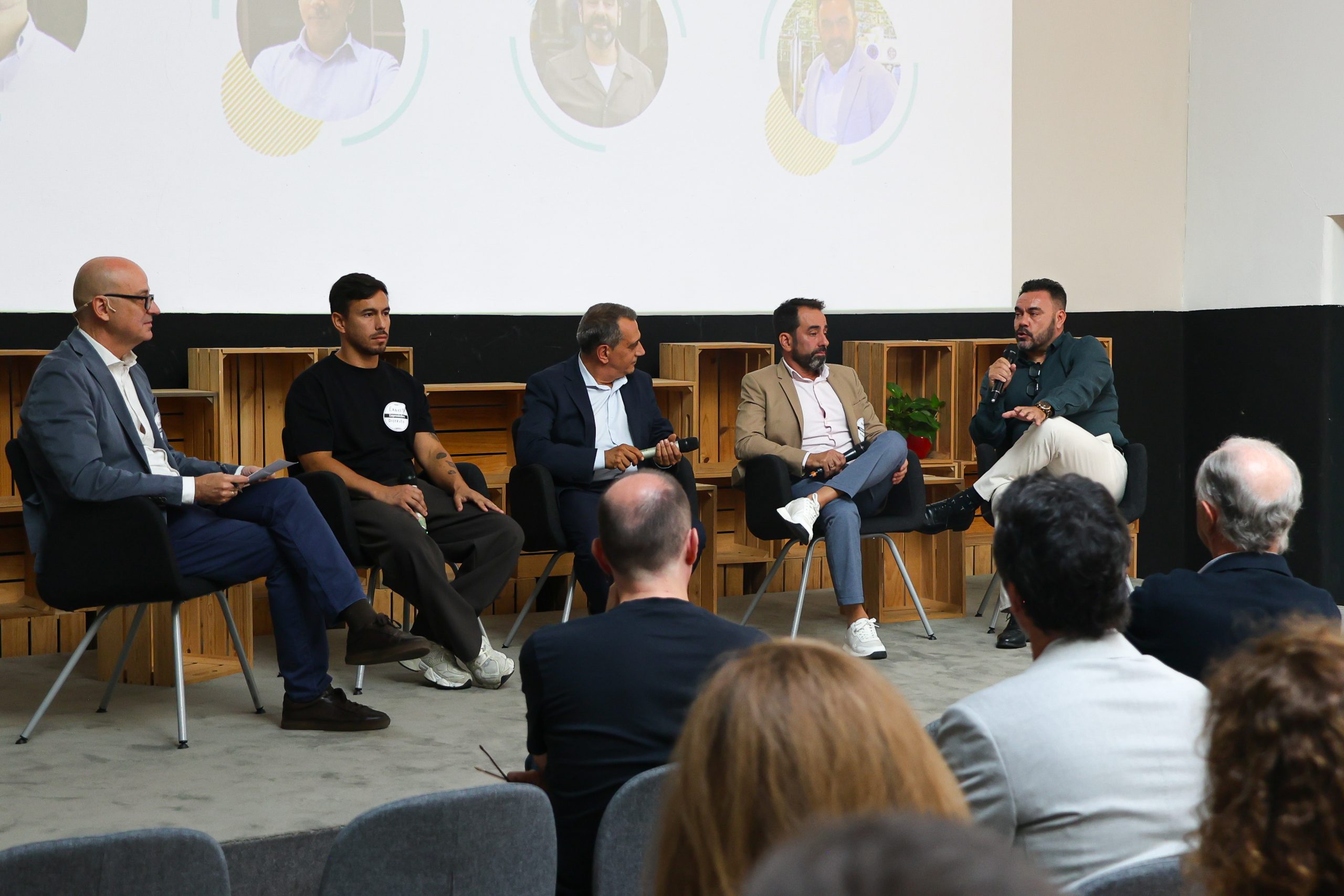 Emprendedores-mesa-redonda-luis-7